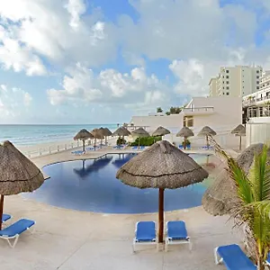 Cozy Ocean Front Penthouse At Marlin Beach Cancun